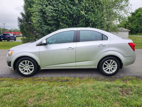 Used 2012 Chevrolet Sonic LT FWD image 1