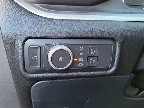 Used 2022 Ford Explorer XLT w/ Equipment Group 202A image 14