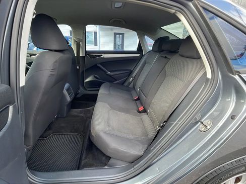 Used 2018 Volkswagen Passat 2.0T S w/ Driver Assistance Package image 17