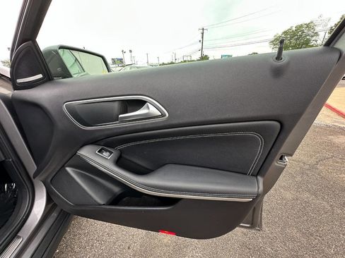 Used 2016 Mercedes-Benz GLA 250 4MATIC image 12