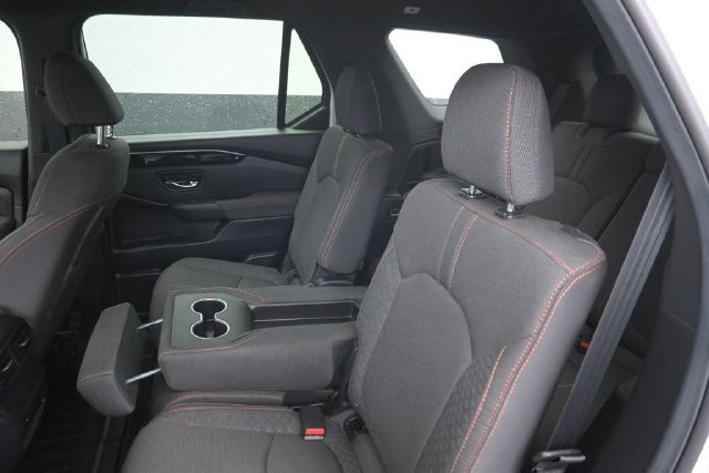 Certified 2025 Honda Pilot Sport image 23