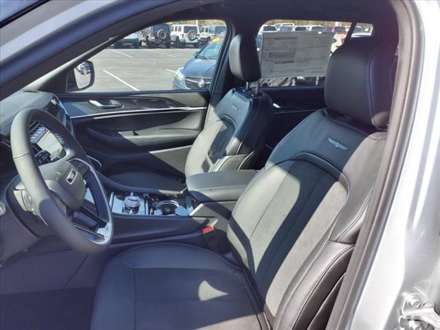 New 2023 Jeep Grand Cherokee Trailhawk AWD/4WD image 16