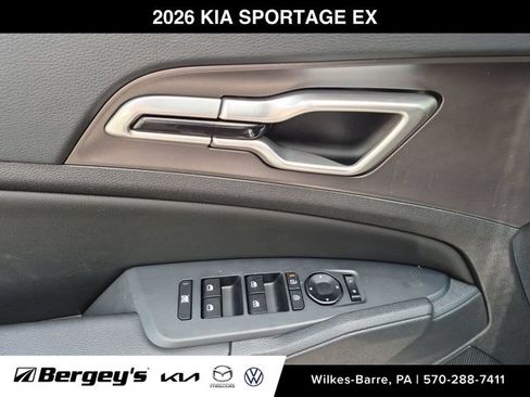 Certified 2026 Kia Sportage EX w/ EX Panorama Roof Package AWD/4WD image 15