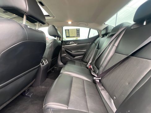 Used 2019 Nissan Maxima 3.5 SV w/ Floor Mat Group FWD image 26
