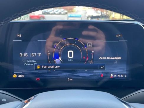 New 2026 Chevrolet Traverse LT w/ Sun and Wheel Package image 9