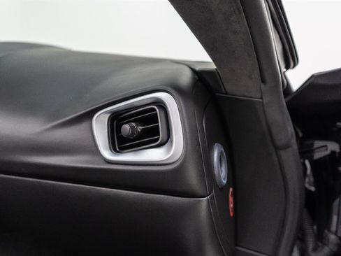 Used 2019 Aston Martin DB11 Volante image 65