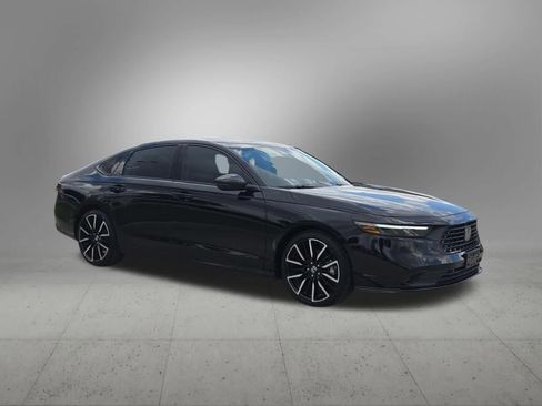 Used 2025 Honda Accord Touring image 8