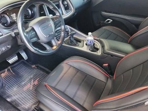 Used 2022 Dodge Challenger R/T w/ Blacktop Package image 5