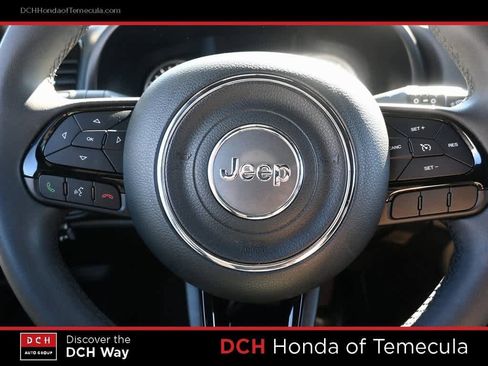 Used 2022 Jeep Renegade Altitude image 9