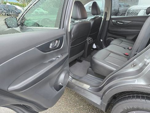 Used 2016 Nissan Rogue SL w/ SL Premium Package image 14