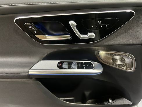 Certified 2025 Mercedes-Benz GLC 300 4MATIC image 5