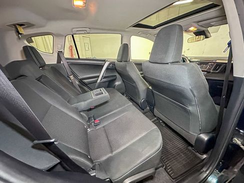 Used 2017 Toyota RAV4 XLE image 32
