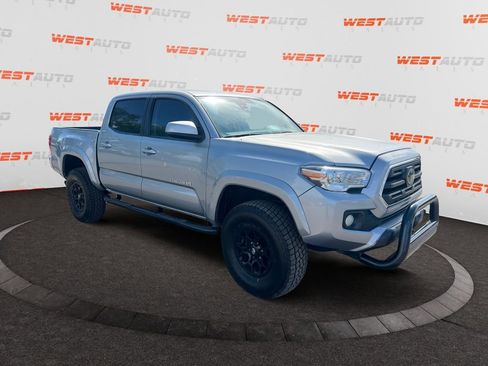Used 2019 Toyota Tacoma SR5 AWD/4WD image 7