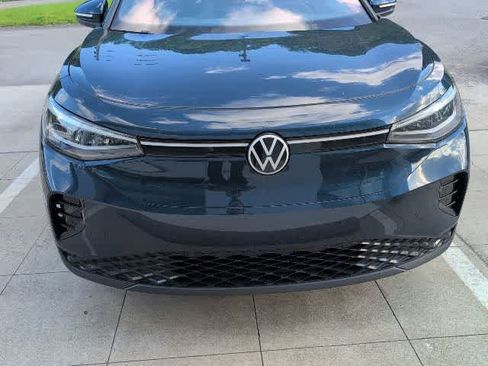 Certified 2023 Volkswagen ID.4 Pro AWD/4WD image 8