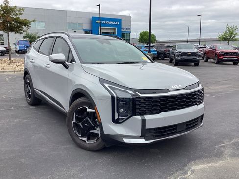 Used 2026 Kia Sportage EX w/ EX Panorama Roof Package FWD image 6