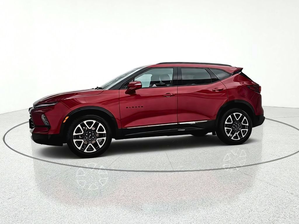 Used 2023 Chevrolet Blazer RS AWD/4WD image 3