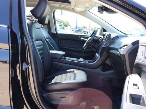 Used 2023 Ford Edge SEL w/ Convenience Package image 13