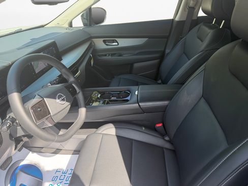 Certified 2025 Nissan Murano SL AWD/4WD image 9