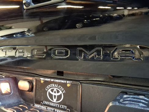 Used 2019 Toyota Tacoma SR image 28