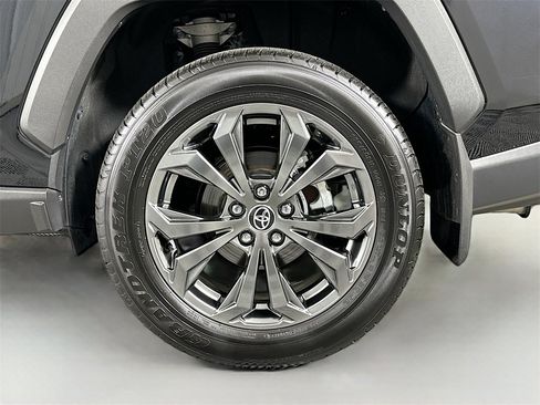 Used 2024 Toyota RAV4 XLE Premium image 30