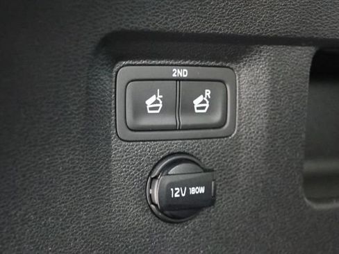 Used 2025 Kia Telluride LX FWD image 32