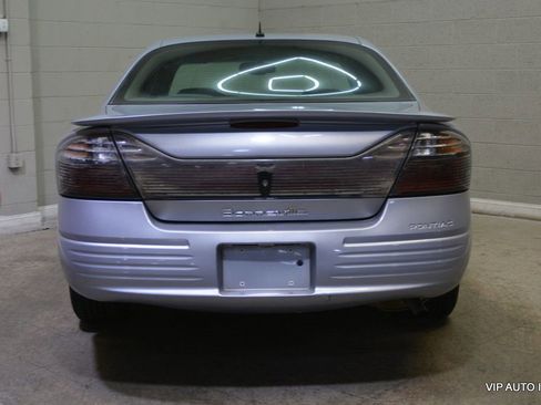 Used 2005 Pontiac Bonneville SE image 6