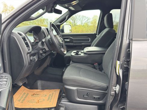 Used 2020 RAM 2500 Big Horn w/ Level 2 Equipment Group AWD/4WD image 14