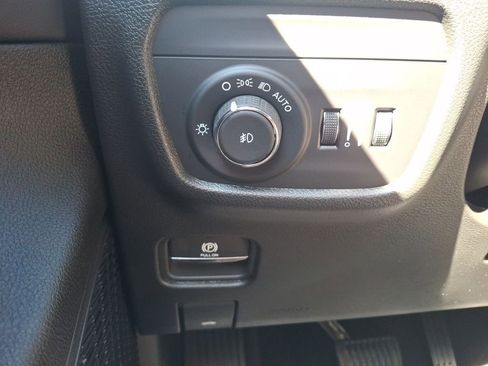 New 2025 Jeep Grand Cherokee Limited w/ Black Appearance Package image 27