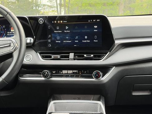 Used 2025 Chevrolet Equinox LT FWD image 17