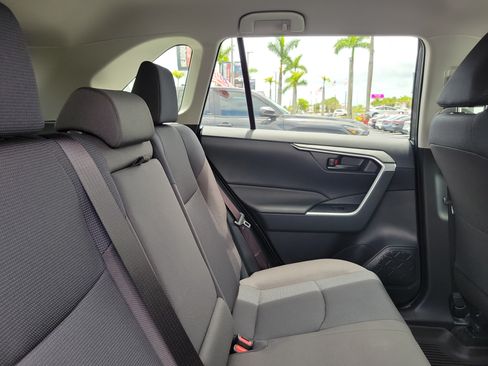 Used 2025 Toyota RAV4 LE AWD/4WD image 15