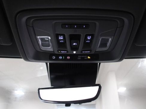 Used 2025 GMC Sierra 2500 Denali image 42