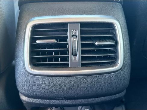 Used 2018 Kia Sorento LX image 23