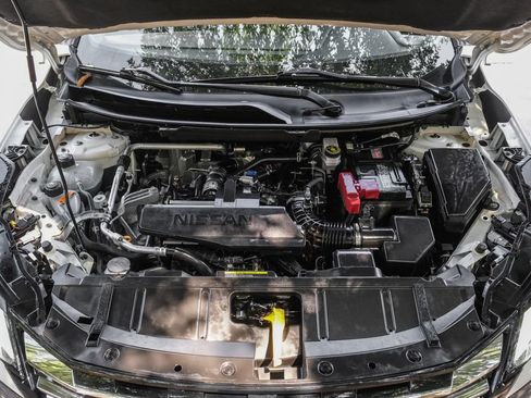 Used 2024 Nissan Rogue S AWD/4WD image 7
