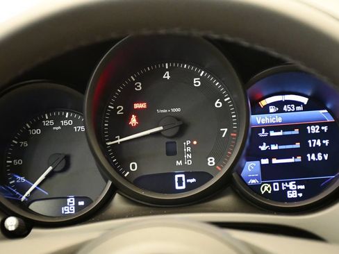 Certified 2026 Porsche Macan AWD/4WD image 29