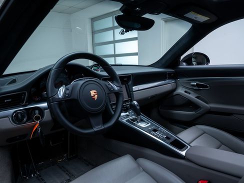 Used 2013 Porsche 911 Carrera S RWD image 17