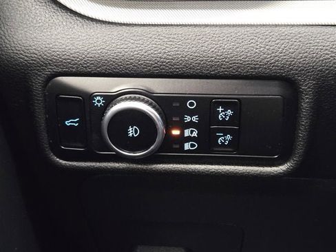 Used 2023 Ford Explorer XLT w/ Equipment Group 202A image 24