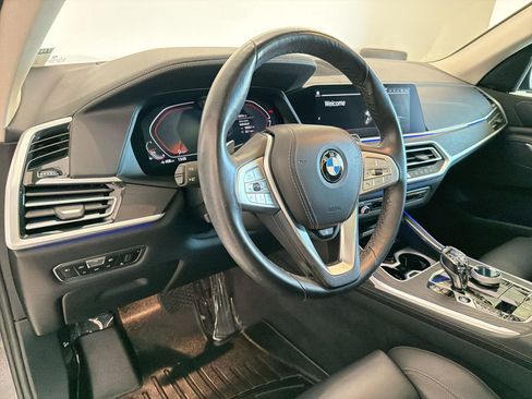 Used 2022 BMW X7 xDrive40i w/ Executive Package AWD/4WD image 4