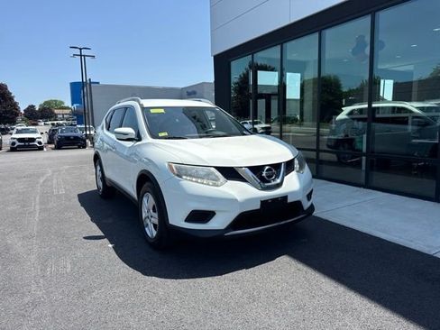 Used 2016 Nissan Rogue S w/ Appearance Package FWD image 1