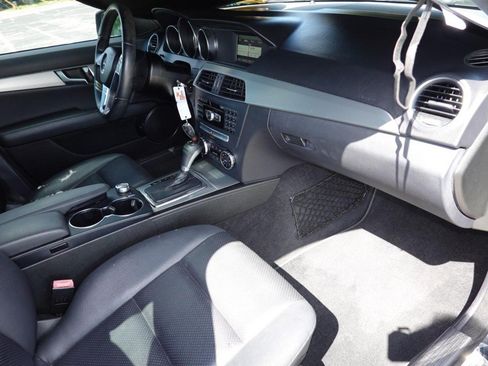 Used 2014 Mercedes-Benz C 250 Sedan image 21