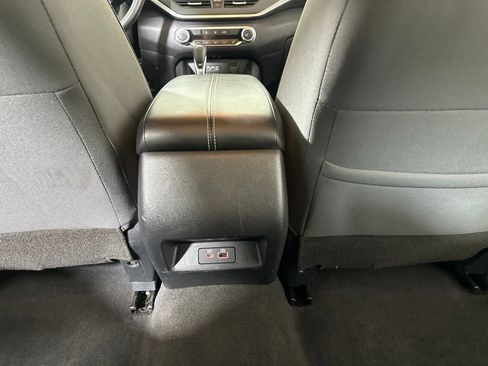 Used 2022 Nissan Altima 2.5 SV AWD/4WD image 18