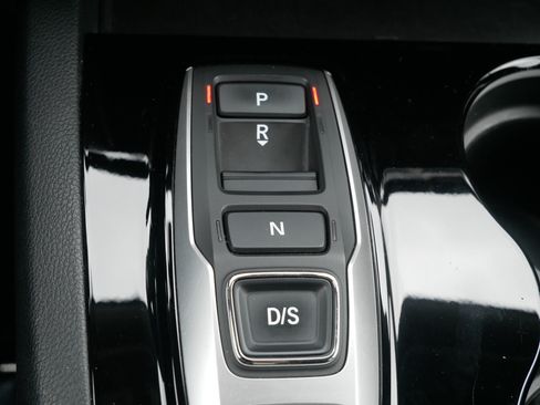 Used 2022 Honda Pilot Touring image 25