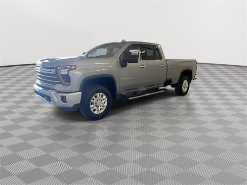 Certified 2025 Chevrolet Silverado 2500 LTZ w/ LTZ Premium Package image 6