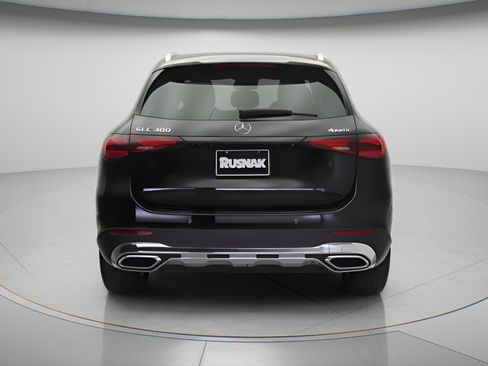 Certified 2025 Mercedes-Benz GLC 300 4MATIC image 5