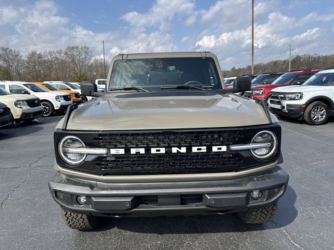 New 2026 Ford Bronco Outer Banks image 3