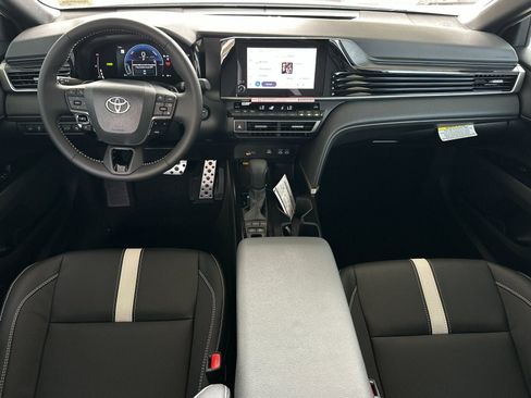New 2026 Toyota Camry Hybrid image 12