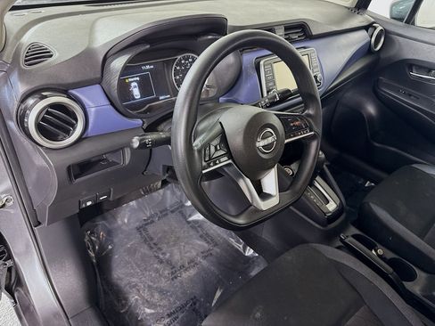 Used 2024 Nissan Versa SV w/ Trunk Package image 23