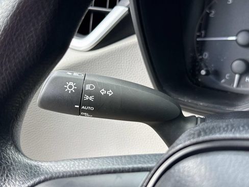 Used 2025 Toyota Corolla LE FWD image 35