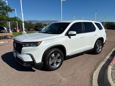 Used 2023 Honda Pilot EX-L image 3