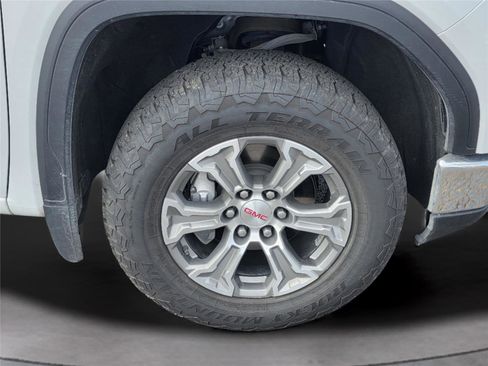 Used 2025 GMC Sierra 1500 SLT AWD/4WD image 28