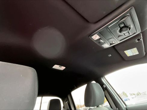 Used 2023 Toyota Tacoma TRD Off-Road image 13